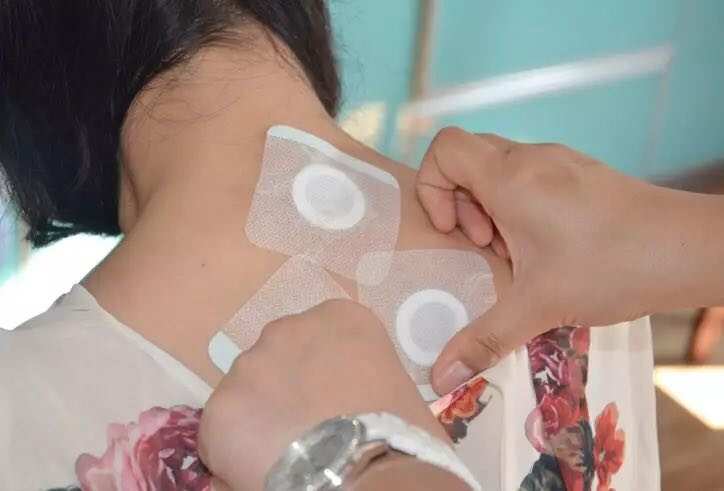 1、三伏貼癢能抹青草膏嗎？